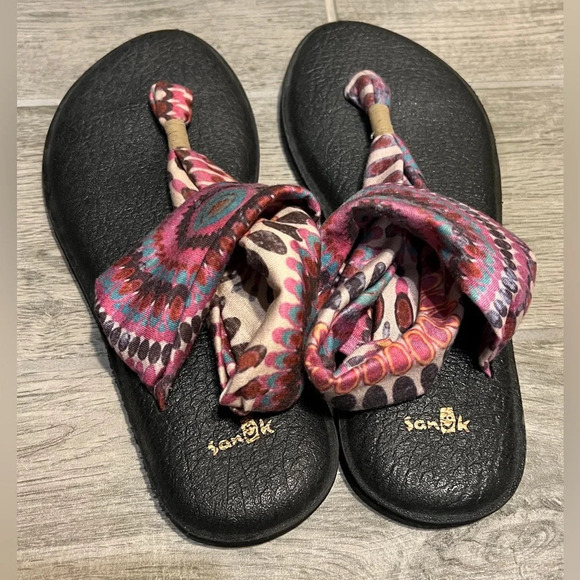 Sanuk Sling Sandals size 8 - Picture 2 of 10